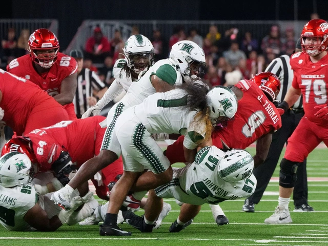 UNLV Stuns Hawaii 38-10 to Keep Mountain West Championship Hopes Alive